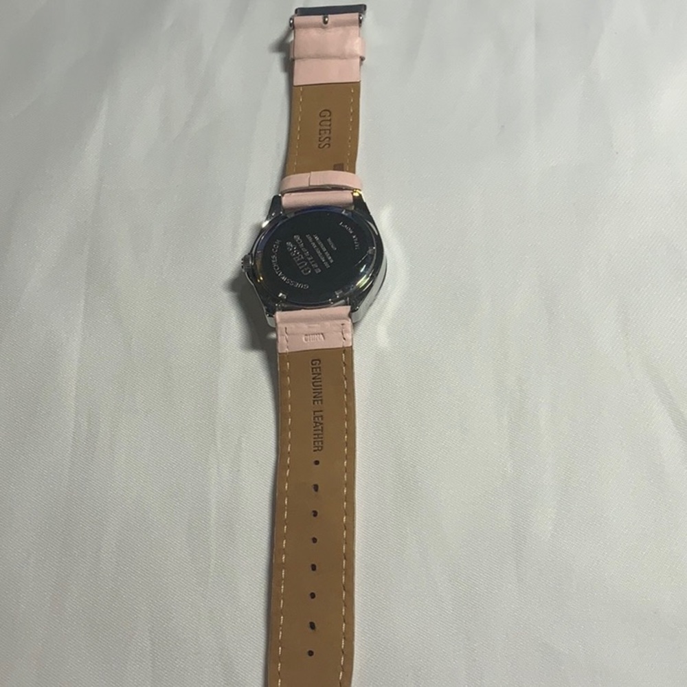 GUESS Watch - Picture 9 of 10